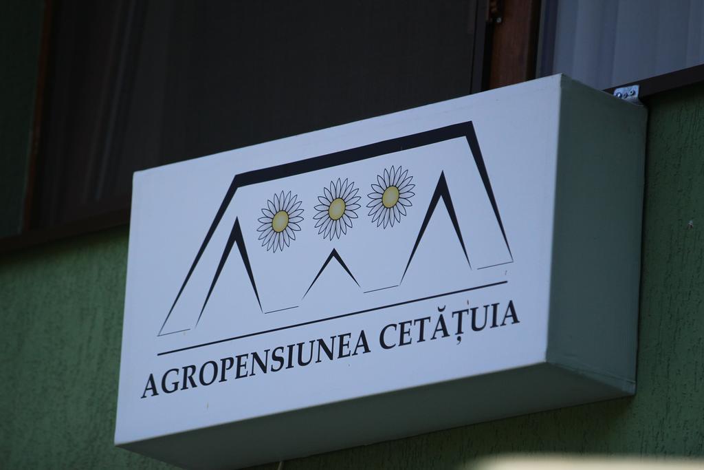 Agropensiunea Cetatuia Luncavita Exteriér fotografie